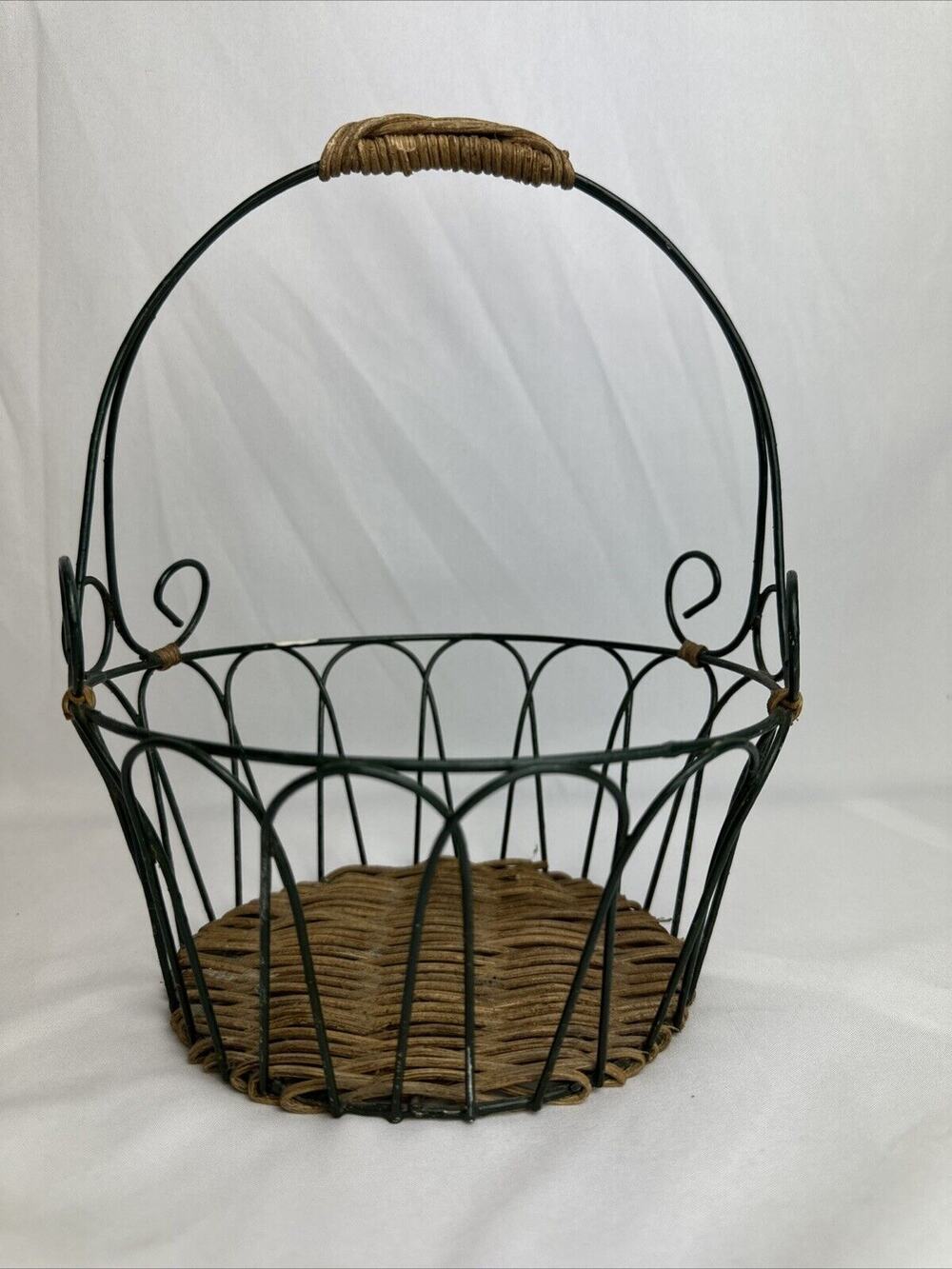 Vintage Wire & Wicker French Country Handled Basket~Dark Green~Farmhouse